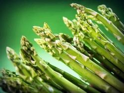 Asperges et radis, légumes de printemps
